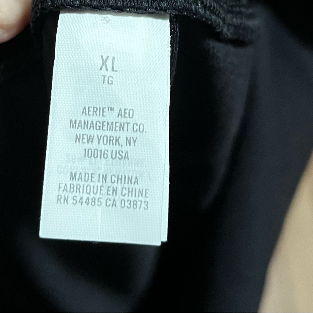 Aerie black 7/8 leggings XL - Picture 7 of 8